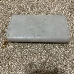 Grey wallet with embossed owl print